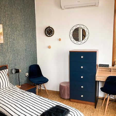 Two Bedroom Apartment -Welcome To Burgas- Top Location, Central Station, Main Walking Street, Sea Garden, Near The Beach Екстериор снимка