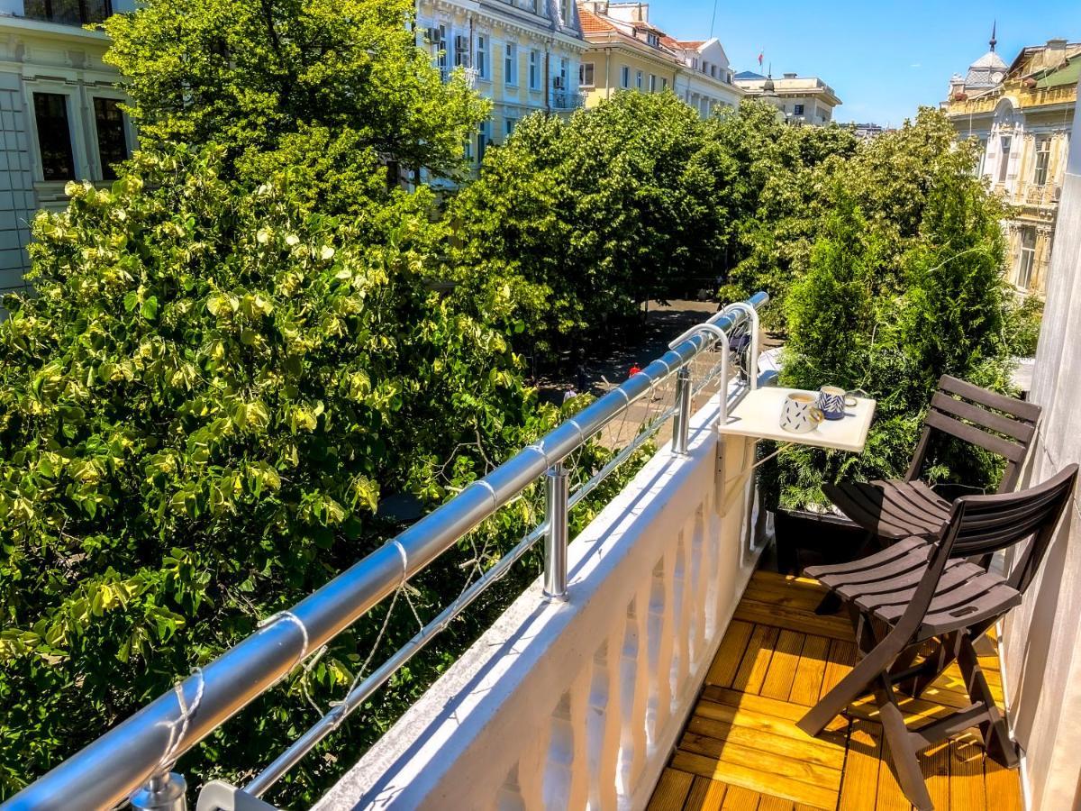 Two Bedroom Apartment -Welcome To Burgas- Top Location, Central Station, Main Walking Street, Sea Garden, Near The Beach Екстериор снимка